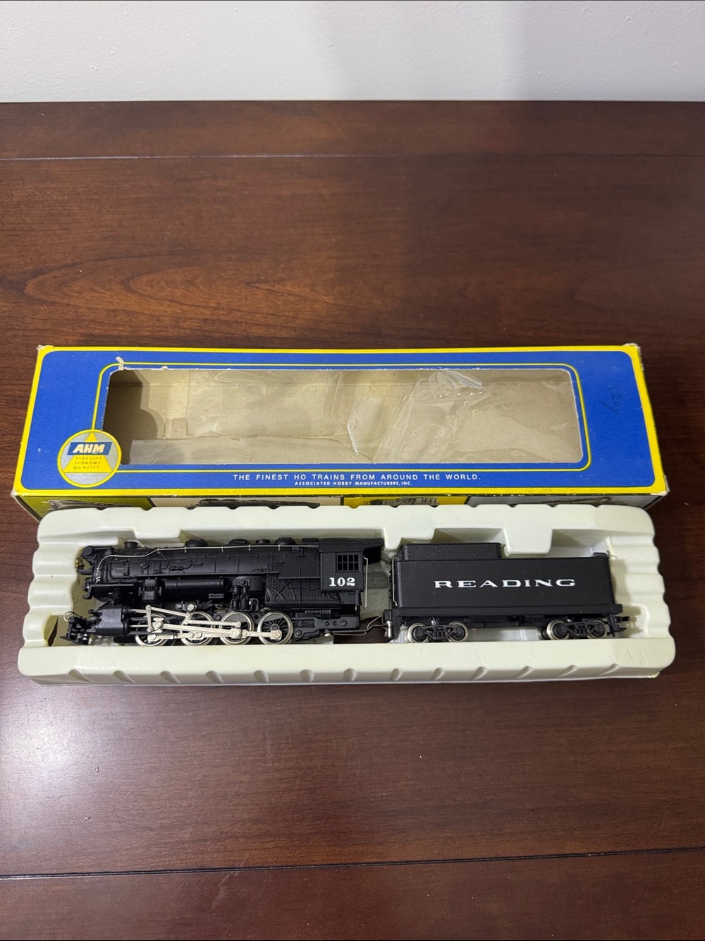 AHM Reading 0-8-0 Switcher HO Scale Steam Locomotive (New)